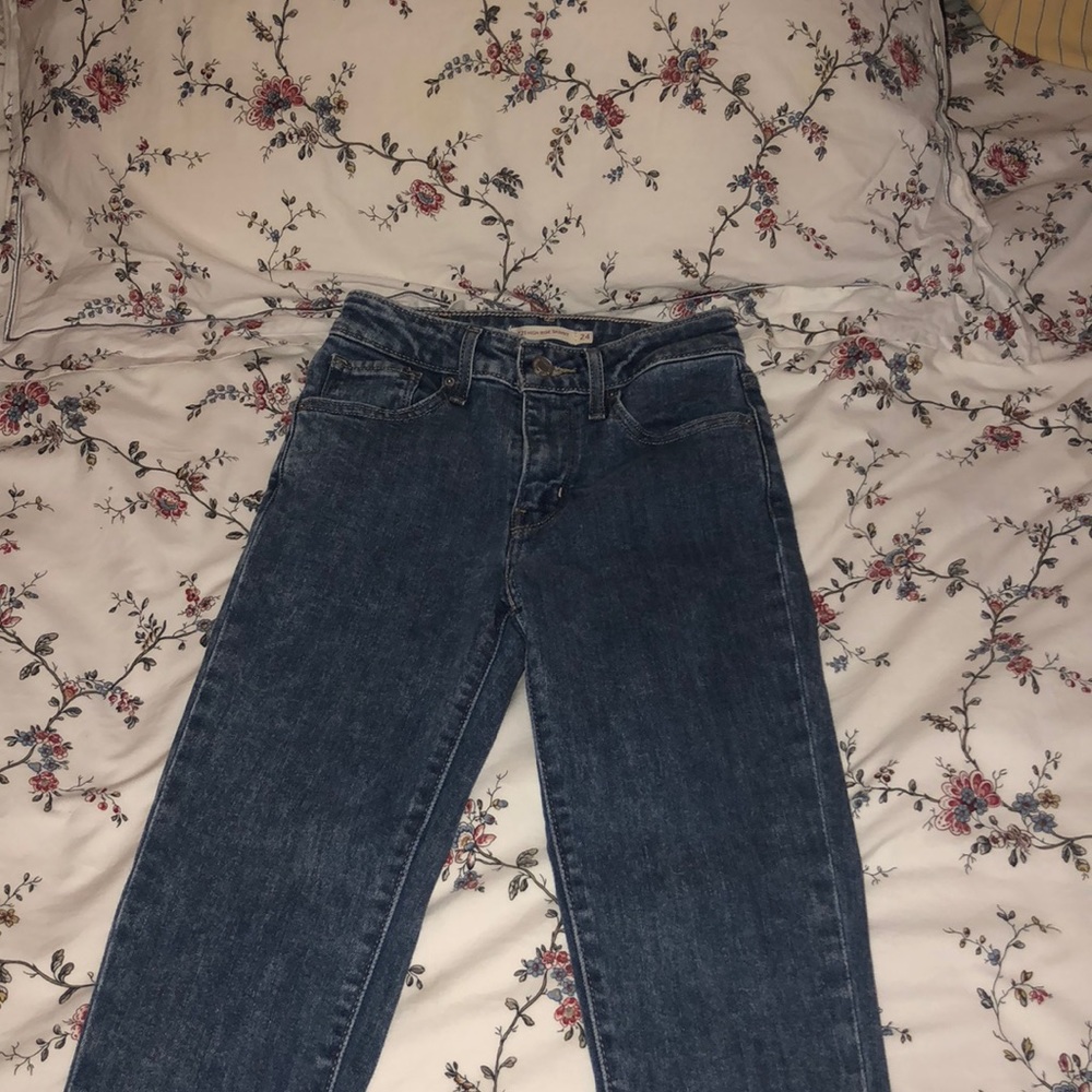 Womens Levi jeans high rise skinny size 24